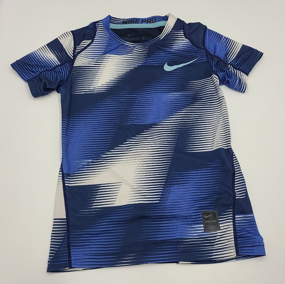 Nike boys' Pro shirt and mesh shorts size XS - Picture 2 of 9